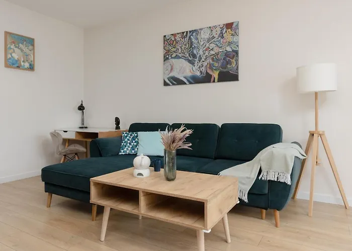 Chłodna Apartment European Square Warsaw by Renters